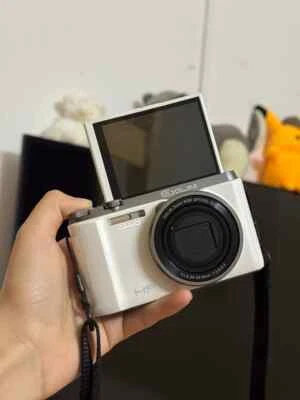Casio EXILIM EX-ZR1100 Digital Camera 16.1 MP 12.5x Optical Zoom ENGLISH -90%NEW - Image 1 of 4