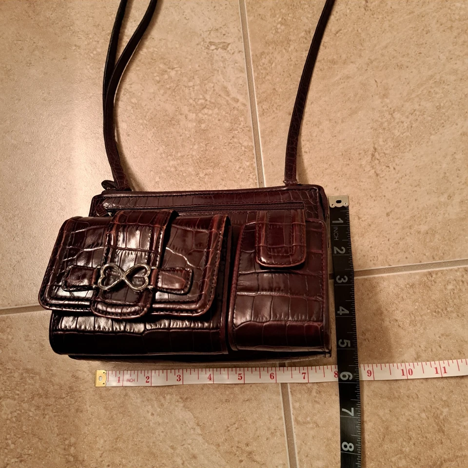 Bolso Bandolera Organizador Vintage Brighton Negro y Marrón Cuero Repujado Foto 1 de 4