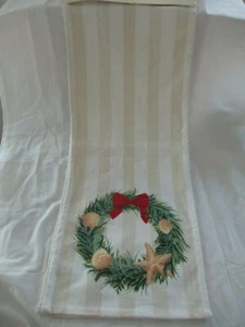 NEW ARTISAN DE LUXE FARMHOUSE COLLECTION XMAS WREATH/SEASHELLS TABLE RUNNER - Picture 1 of 5