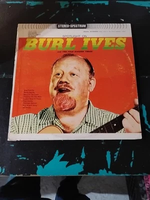 Spotlight On Burl Ives – And The Folk Singers ThreeLP Vinyl 1961 Folk Country VG - Image 1 of 4