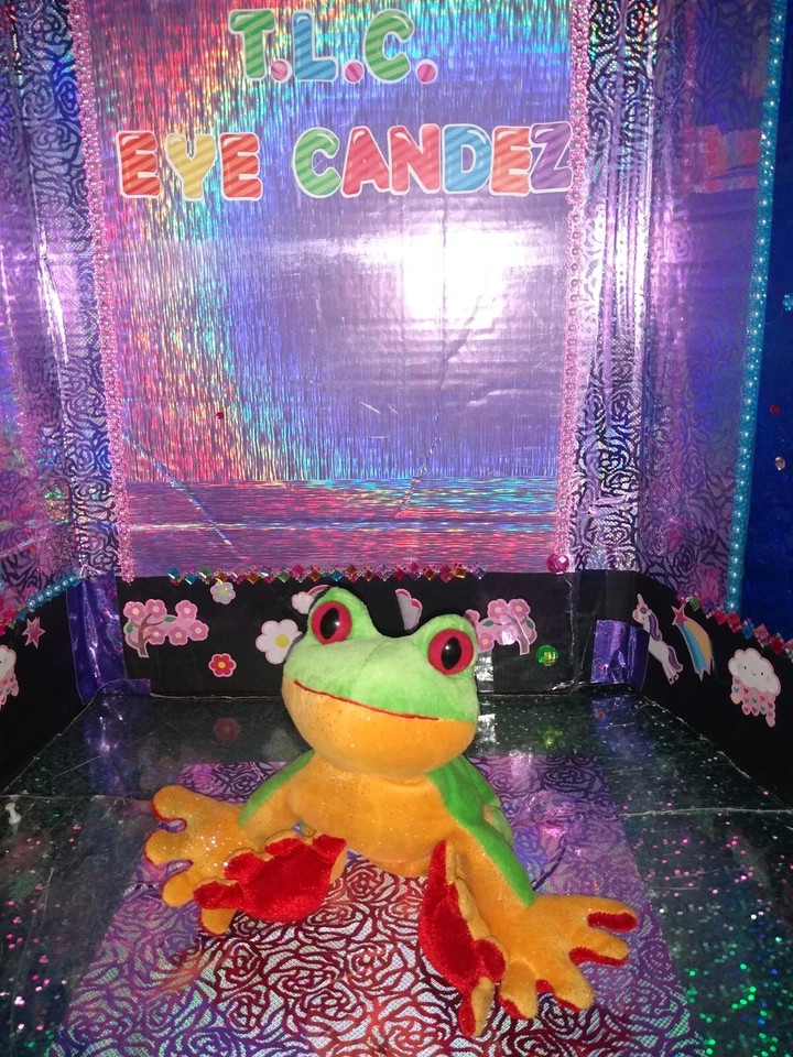 🦄Ganz / Webkinz "Tree Frog" Green Yellow Color Red Feet HM109 10" Plush! - Image 1 of 4