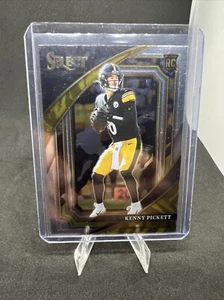 2022 Panini Select - Suite Level Silver Prizm #342 Kenny Pickett (RC). E55 - Picture 1 of 2