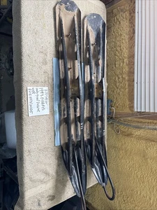 1993 Polaris Indy trail four 440 488 Skis Runners Set Pair Metal 371 - Picture 1 of 16