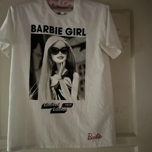 Barbie Girl T-shirt White Size XS - Picture 1 of 6