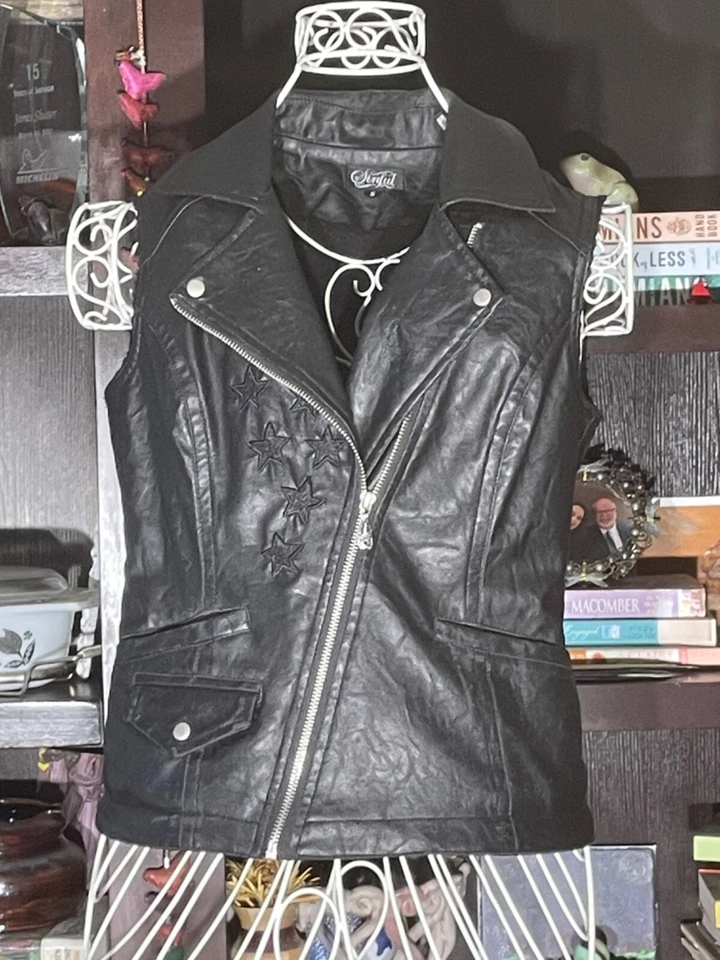 Chaleco de motociclista forrado con vellón pequeño para damas pecaminosas ARTÍCULO RARO Foto 1 de 4