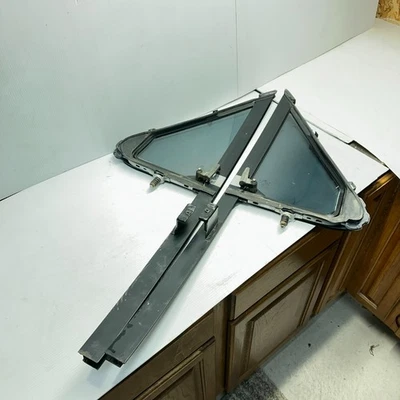 1992-1997 OBS FORD F150 F250 F350 Driver Passenger Vent Wing Windows PAIR 92-97 - Изображение 1 из 4