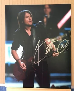 AUTOGRAPH PHOTO - KEITH URBAN (b) - 8 x 10 - Bild 1 von 1