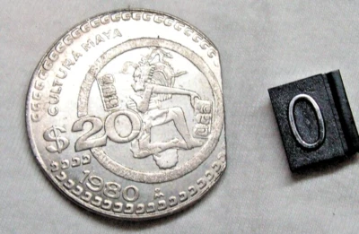 20 PESOS ERROR COIN   CULTURE MAYA 1980 FROM MEXICO. - Image 1 of 2