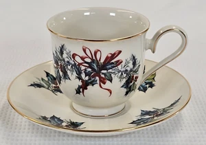 Vtg Lenox Winter Greetings Fine Ivory China Cup & Saucer Set Artist Signed USA - Picture 1 of 13