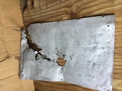 Bandeja de neumáticos de repuesto original Jaguar XK120 DHC o FHC debajo del piso del maletero. Necesita reparación Foto 1 de 4