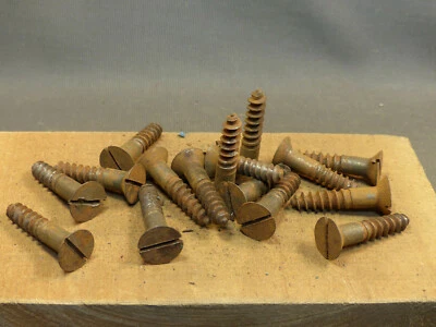 Lot de vis à bois tete fraisée ancien stock quincaillerie 10x45  16 pièces - Photo 1/4