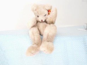 TY CLASSIC "CUZZY BEAR" SIGNED TWICE BY SALLY WINEY/RETIRED/FULLY JOINTED/MWMT! - Picture 1 of 6