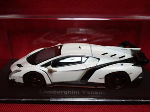 1:43 Scale Lamborghini Veneno White Kyosho Diecast Model Car 05571W - Picture 1 of 4