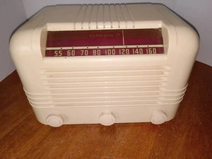 MUY RARO RCA VICTOR Modelo 56X2 Antiguo Tubo Radio CREMA Estuche Bakalita - Imagen 1 de 11