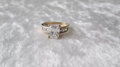 Belle bague alliance en or massif 9 carats et Zircon - Photo 1/4