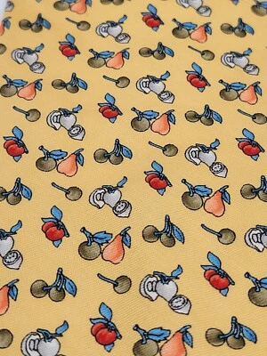 Brooks Basics Silk Neck Tie Yellow w/ Fruit Designer Print Foulard | O032 - Imagem 1 de 4