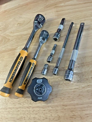 Gearwrench 1/4” & 3/8” 90T Comfort Grip Ratchet Combo W/ Ext - Image 1 of 4