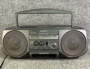 Sony CFD-V20 Boombox 📻 CD/Cassette/AM-FM Radio – Mega Bass – Vintage Tested - Picture 1 of 22