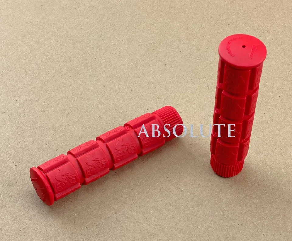 RED FIXIE TRACK BIKE GRIPS FIXED GEAR OLD SCHOOL BMX MTB CRUISER BICYCLE GRIPS. - Image 1 of 1