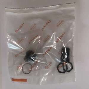 Dialco / Dialight 800-1030-0337-504 Clear Push to Test Indicator MIL #MS25041-5 - Bild 1 von 3