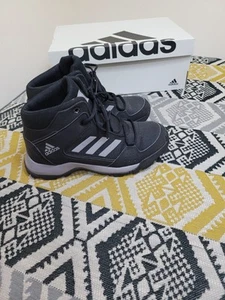 Older Girls Adidas HyperHiker Hiking Walking Boots Size 3 EU 35.5 Black Grey - Picture 1 of 14