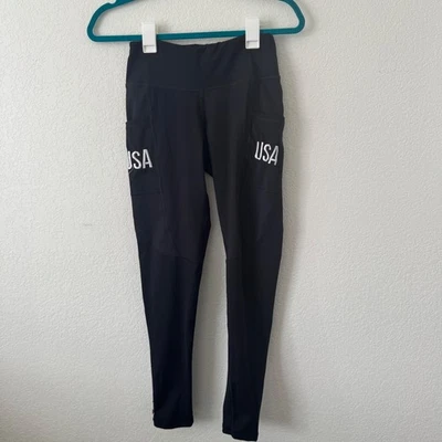 Leggings Bend USA Patriotic com Bolsos Estrelas Pretas Roupa Ativa Pequena - Imagem 1 de 4