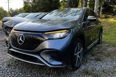 2023-2024 MERCEDES-BENZ EQE SUV COJÍN ASIENTO INFERIOR DELANTERO DERECHO NEGRO Foto 1 de 4