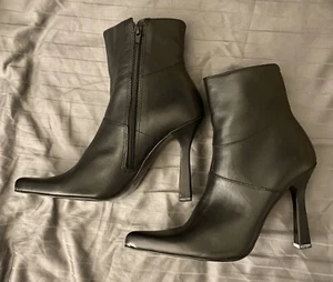 Steve Madden Womens Black Leather Rock Star Booties 3" Heels 9 B - Picture 1 of 7