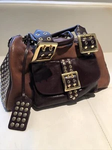 Bolsa de herrajes dorada de cuero Be&D Designer - Imagen 1 de 4