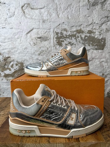 LOUIS VUITTON（LV） Louis Vuitton Scarpe da ginnastica in argento marrone taglia 11 (10LV)