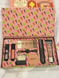 Benefit Sexy & Scrumptious Sweet Seduction Makeup Tin Kit - Picture 1 of 4