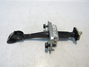 NISSAN QASHQAI J11 2019-21 NEARSIDE PASSENGER LEFT FRONT DOOR CHECK STRAP R7101 - Picture 1 of 10