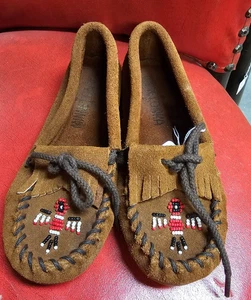 Minnetonka Kids Moccasins Leather Size 12 Brown Kids Slip On Shoes #1602 - Picture 1 of 7