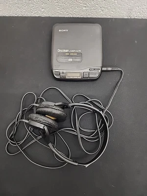CD player portátil vintage Sony Discman D-34 com fones de ouvido testado funciona  - Imagem 1 de 4