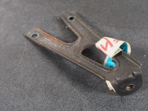 HONDA VF400F 84 33124-KE7-003 BRKT  HEAD LT.CASE lh 14306 - Bild 1 von 4