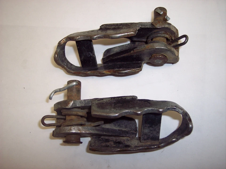 Footpegs Foot Rest Pegs 81 Yamaha MX DT 100 125 175 250 400 YZ 80 XT 350 550 600 - Image 1 of 1