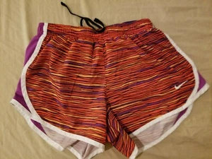 Girls Nike Shorts M Medium Athletic Gym Workout - Picture 1 of 3