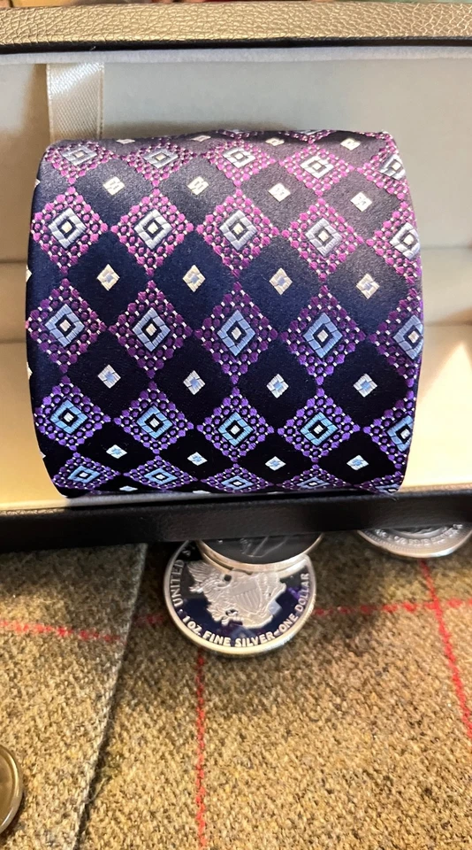 Corbata PAUL FREDRICK Para Hombre Diseñador EE. UU. Geométrica de Negro Púrpura Plata Foto 1 de 4