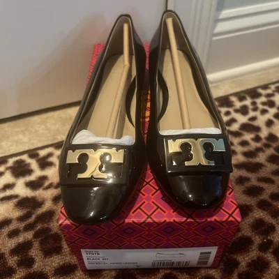 NUEVO EN CAJA TORY BURCH NEGRO Patente GIGI ORO HEBILLA T LOGOTIPO REVA BALLET PLANOS 7 Foto 1 de 4