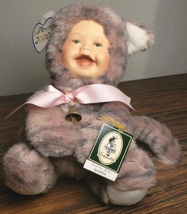 Bambola Geppeddo 9" coccola bambini CASEY GATTINO porcellana viso peluche animale con etichette - Foto 1 di 6