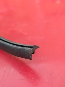 Central Excursions gasket rubber seal window frame glazing aluminium W024 J 300m - Picture 1 of 13