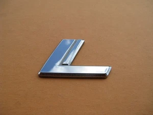 96 97 98 99 00 01 02 03 04 05 TOYOTA RAV4 L REAR EMBLEM LOGO BADGE SYMBOL A46367 - Picture 1 of 3