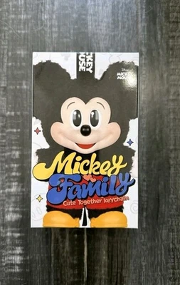 Autêntico POP MART Mickey Family Cute Together Keychain Series boneco caixa cega - Imagem 1 de 3