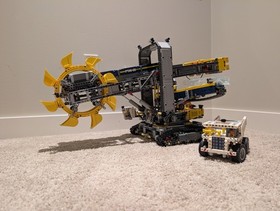 Lego Technic 42055 Bucket Wheel Excavator with Truck 
