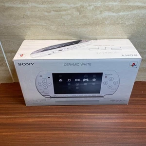 PSP 2000 Konsole, Ceramic White, 4211 aus Japan - Bild 1 von 20