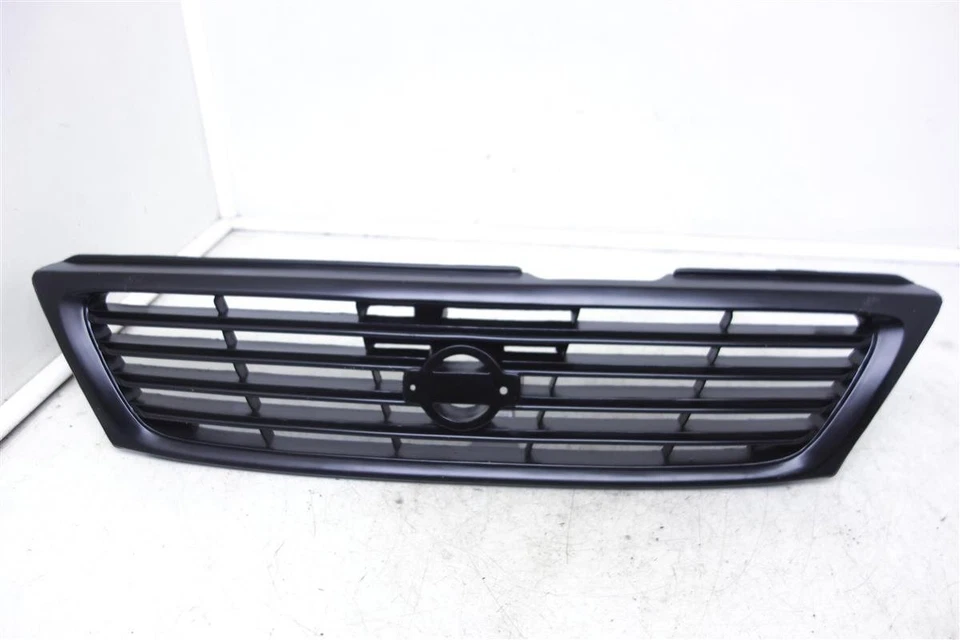 Nissan Sentra 1995-1997 rejilla superior del mercado de accesorios - negro 623101M225 Foto 1 de 4