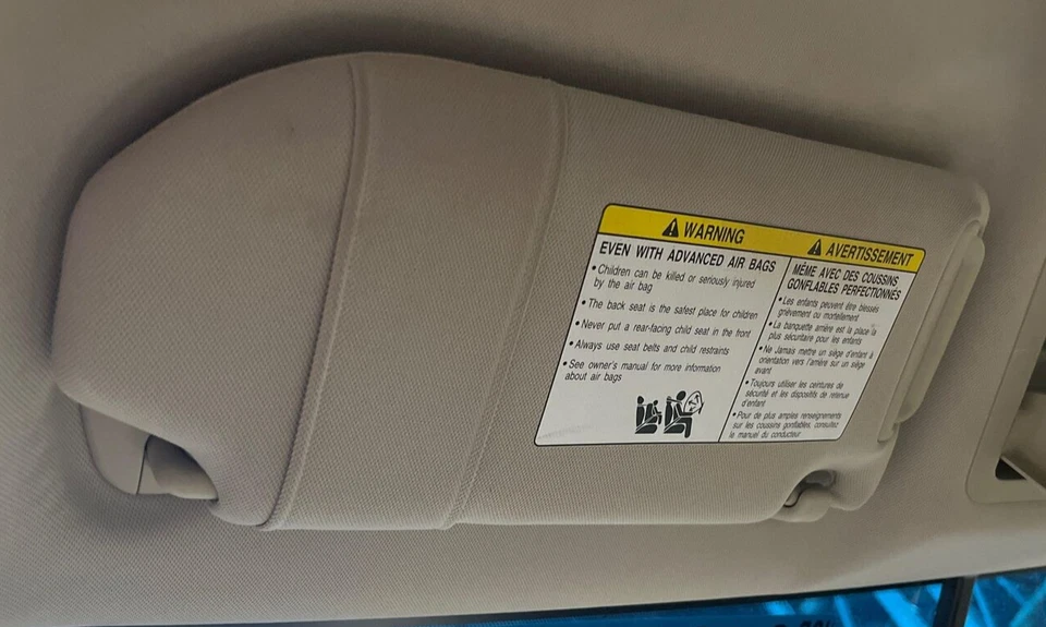 Infiniti G25 2012 sedán OEM lado izquierdo conductor parasol gris piedra 2011 Foto 1 de 1