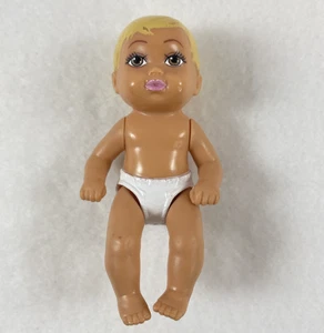 Barbie Baby Krissy Puppe blonde Haare weiß bemalt Windel bewegliche Arme Beine 3 Zoll - Bild 1 von 5
