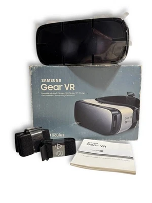 Caja de auriculares de realidad virtual Samsung Gear VR alimentada por Oculus manual sin usar Unte Foto 1 de 4