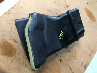 Duto de admissão Volkswagen Transporter T4 Vw 703819908c  - Imagem 1 de 4